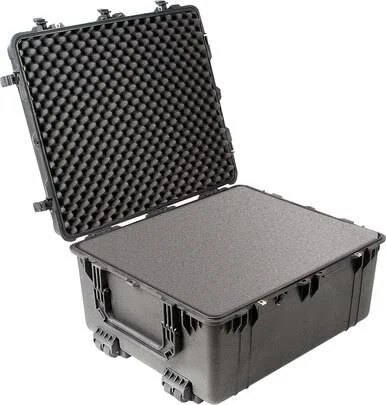 Pelican 1690 Transport Case (No Foam)