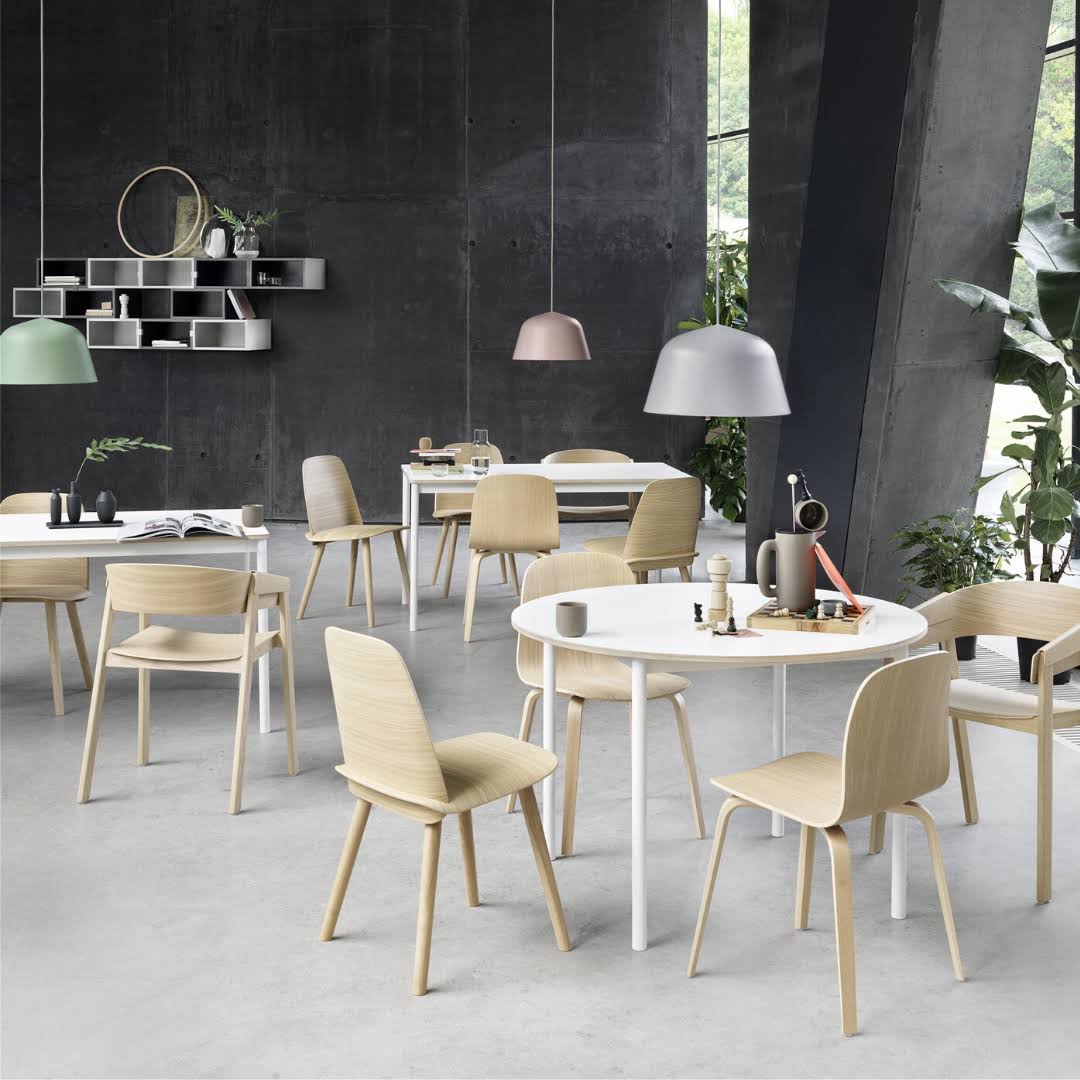 Muuto Visu Chair - Wood Base - Oak / White