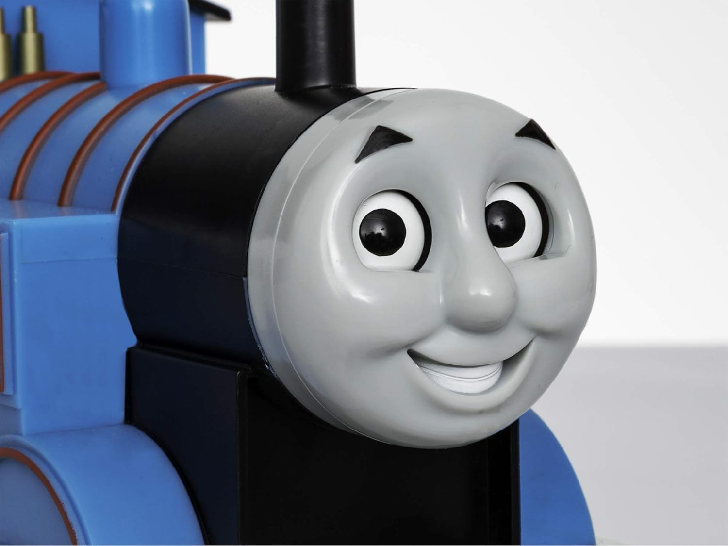 Lionel Thomas & Friends Ready-to-Play Set, Battery-powered Model Train Set with Remote