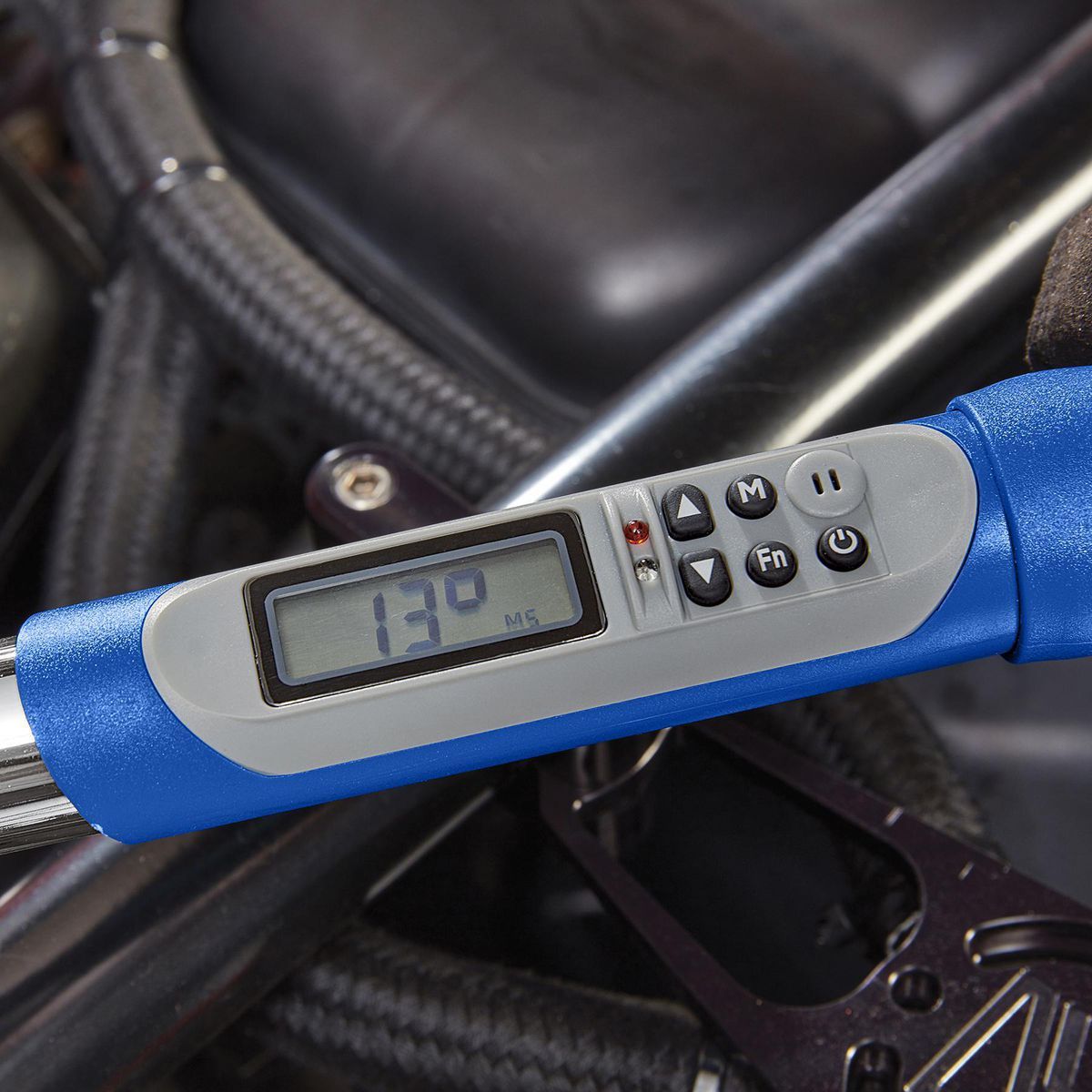 QUINN 3/8 in. Drive, 5 to 100 ft-lb Digital Angle Torque Wrench