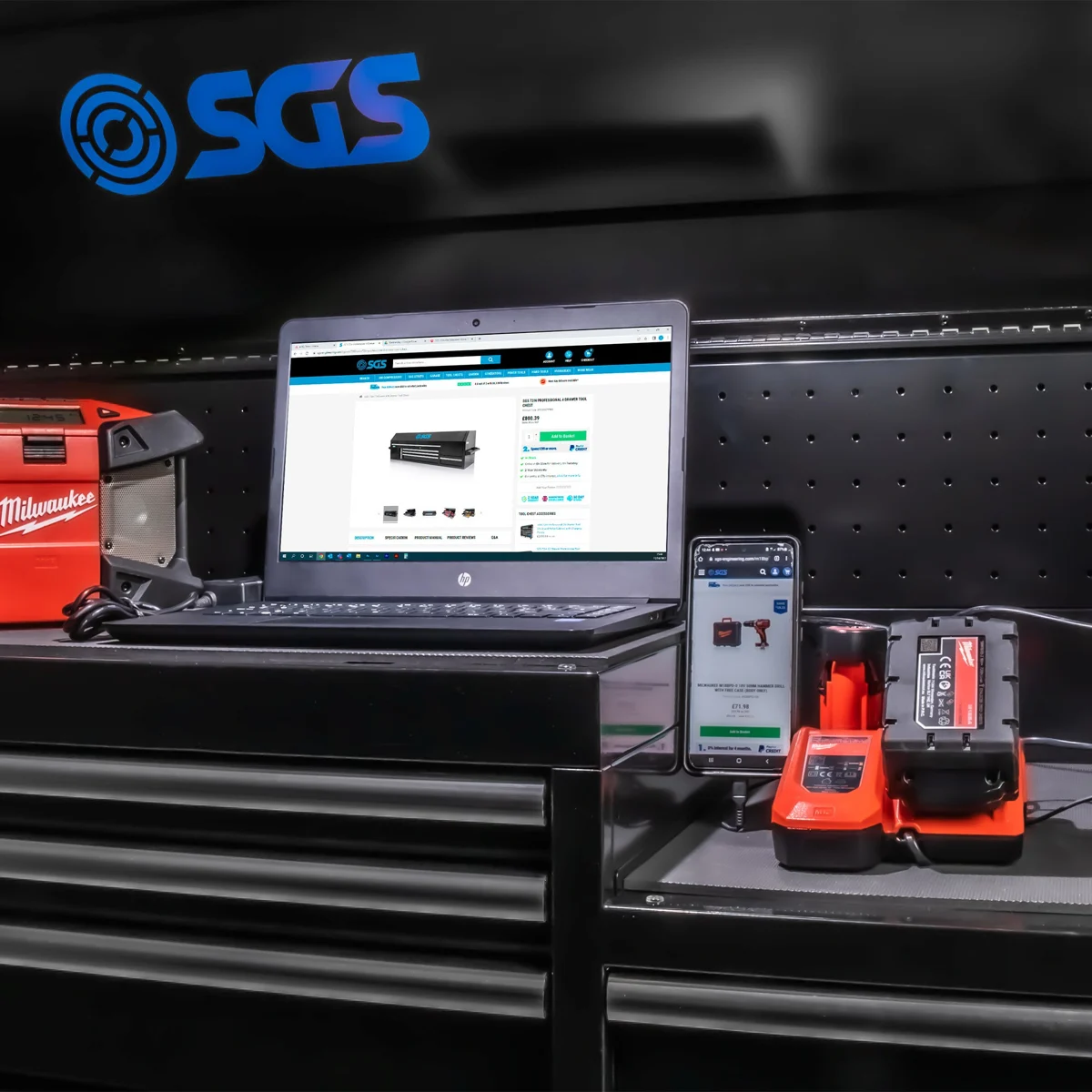 SGS 72in 15 Drawer Tool Chest and Roller Cabinet with Charging Points