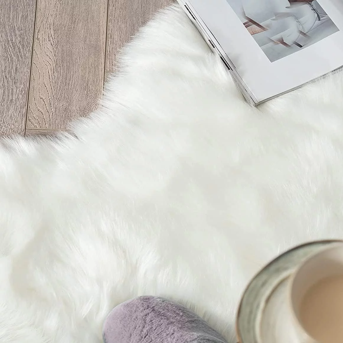 Sanmadrola Faux Sheepskin Area Rugs Fluffy Shaggy Rug Ultra Soft Faux Fur Carpets Rug Fluffy Washable Rug for Bedroom, Nursery Room,Luxury Living Room Decor White 4x6 Ft