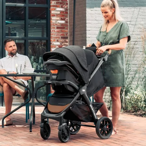 Chicco Bravo Primo Trio Travel System in Springhill