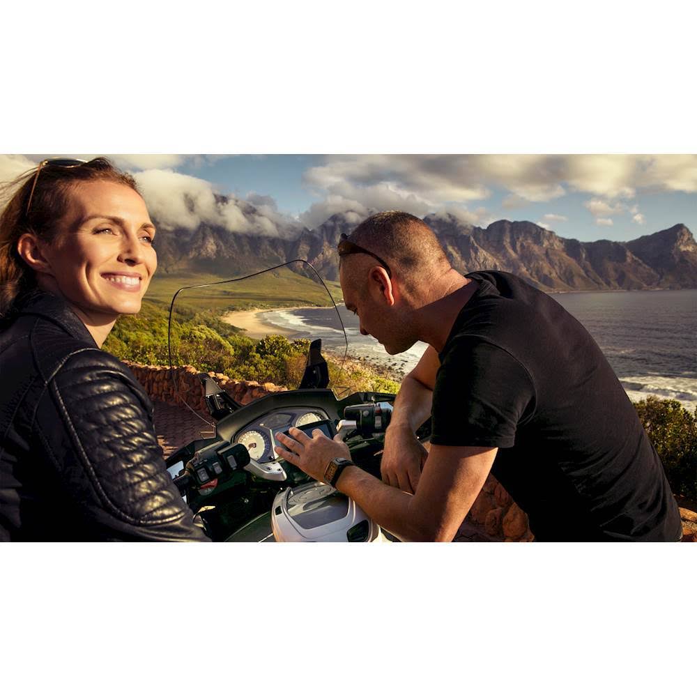 TomTom RIDER 550 Lifetime Traffic u0026 Maps Edition Motorcycle GPS Navigator - 4.3x22 - widescreen Display - North America