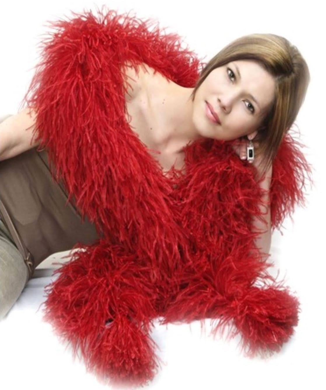 KOLUNTU Genuine Ostrich Feather Boa, 6 Ply Hot Pink