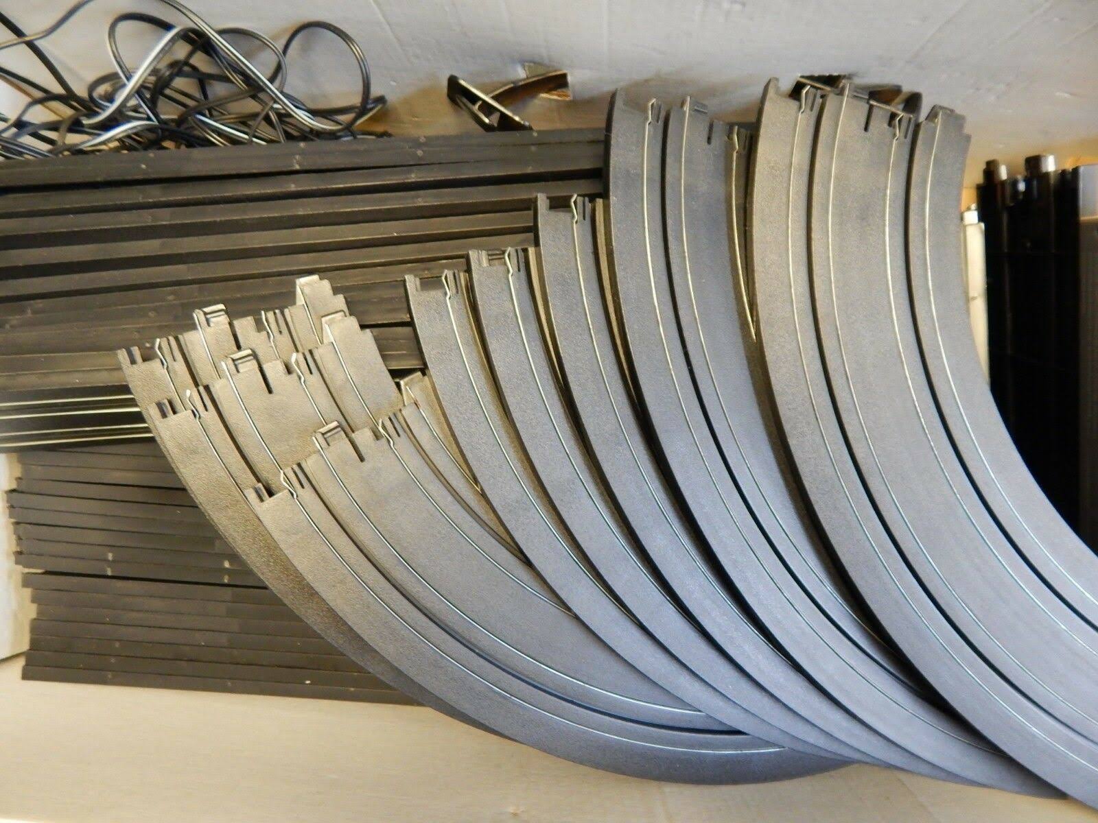 Auto World 2-in-1 Race Track Slot Car Set 4 Cars Double The Track Extras NHRA