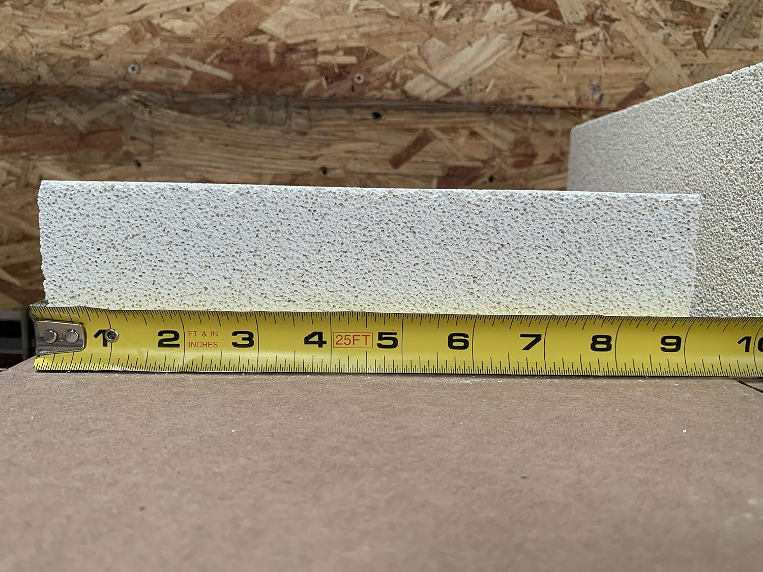 Executive Deals Insulating Fire Brick for Ovens, Kilns, Fireplaces, Forges -8 Piece Full Brick (9" x 4.5" x 2.5") 2300 Degree Fahrenheit/1260 Celsius