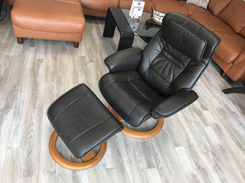 Large Ergonomic Recliner Chair with Ottoman in Stone NL 130 Nordic Line Leather with a Teak Wood Stain Base