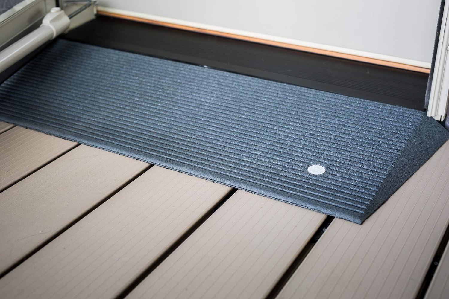 EZ-ACCESS Transitions Rubber Angled Entry Mat, Grey, 1.5 Inch Rise