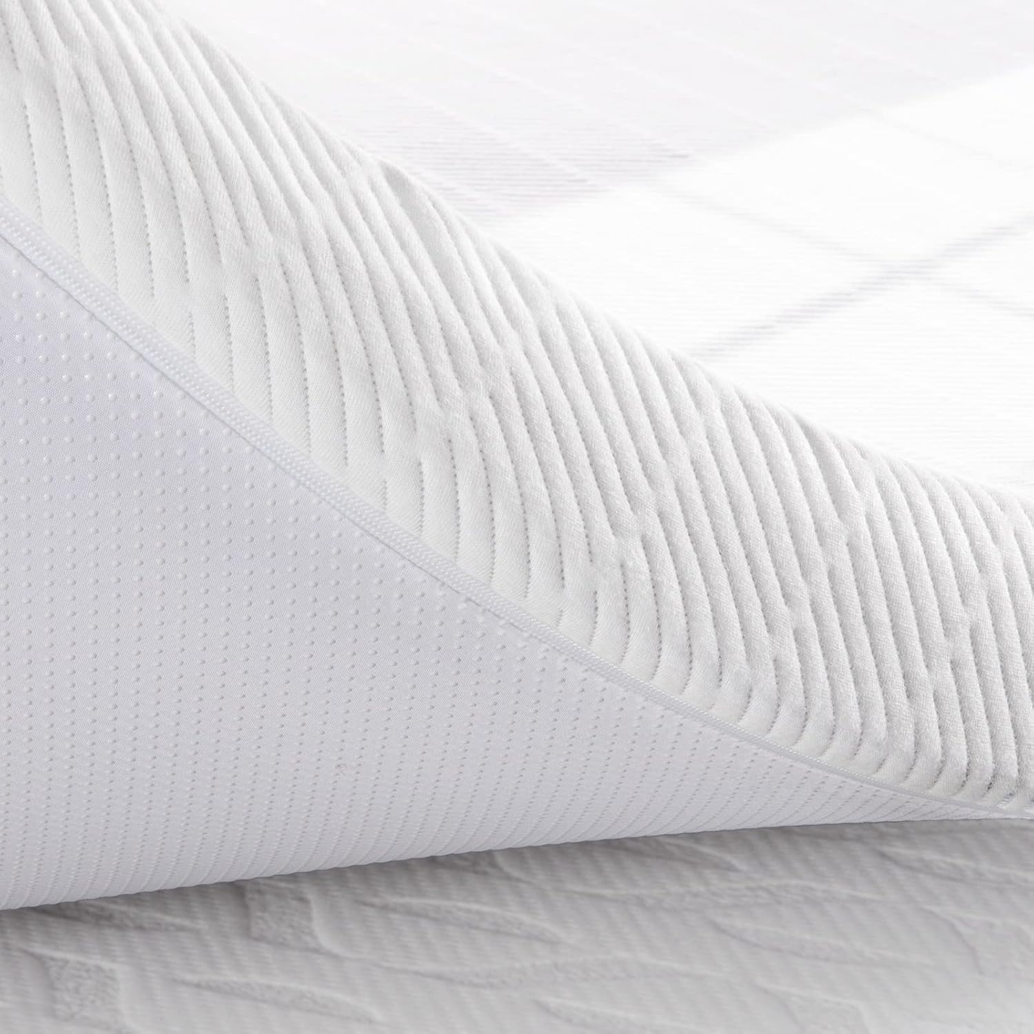 BedStory 4 Inch Firm Mattress Topper Twin Size, Extra Firm Memory Foam Bed Topper for Pain Relief, Cooling Gel Infused High-Density Mattress Pad, Skin-Friendly Non-Slip Cover, CertiPUR-US Certified