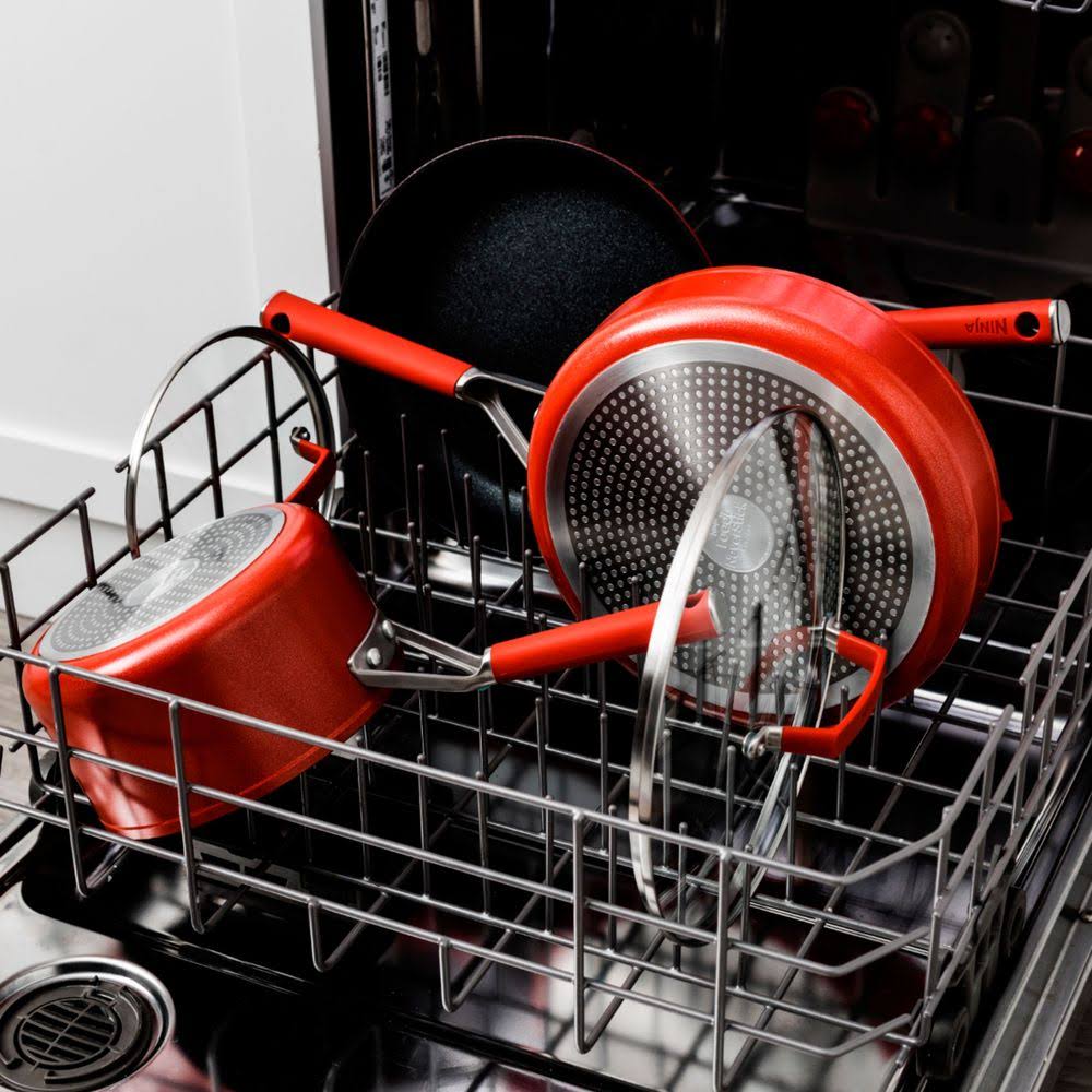 Ninja - Foodi NeverStick Vivid 8-Piece Cookware Set - Crimson Red