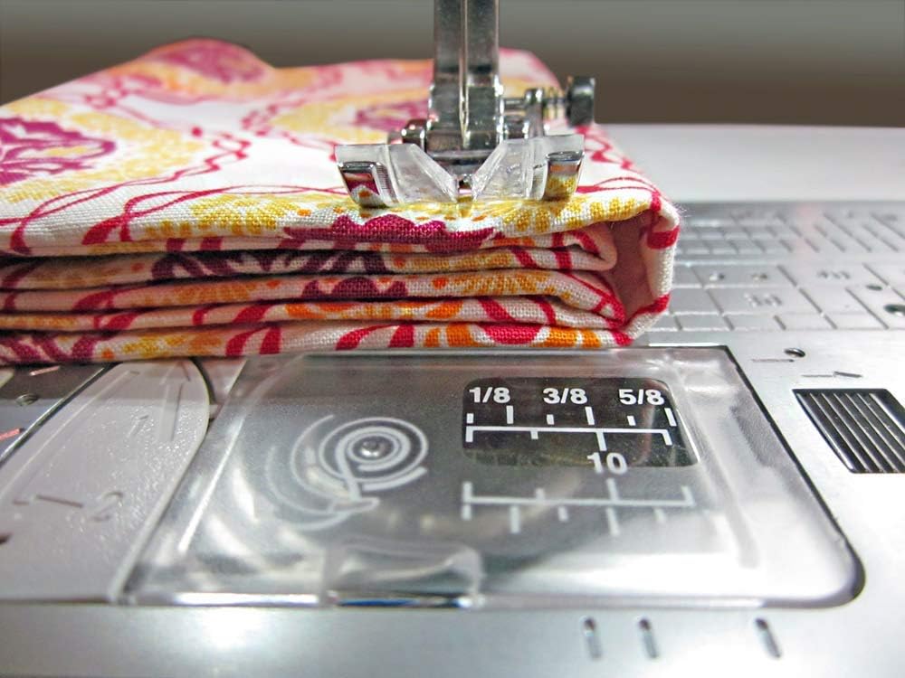 Janome Skyline S5 Sewing Machine