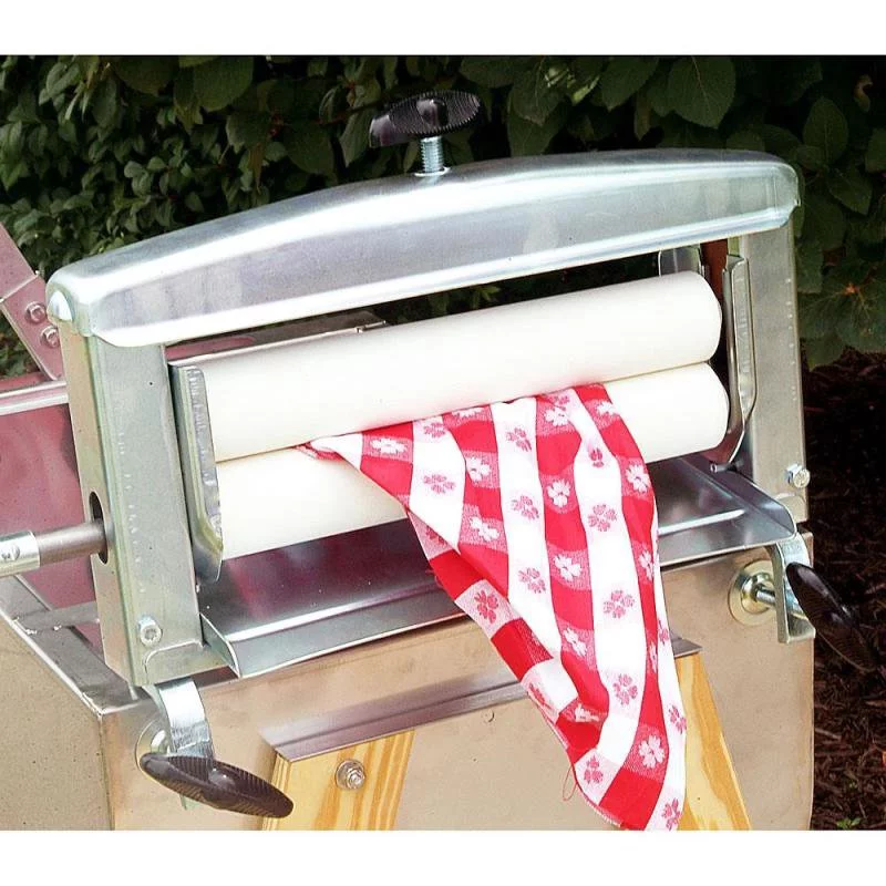 Lehman's Own Laundry Agitator Hand Washer Tub and Wringer with Wooden Legs, 15 Gallon
