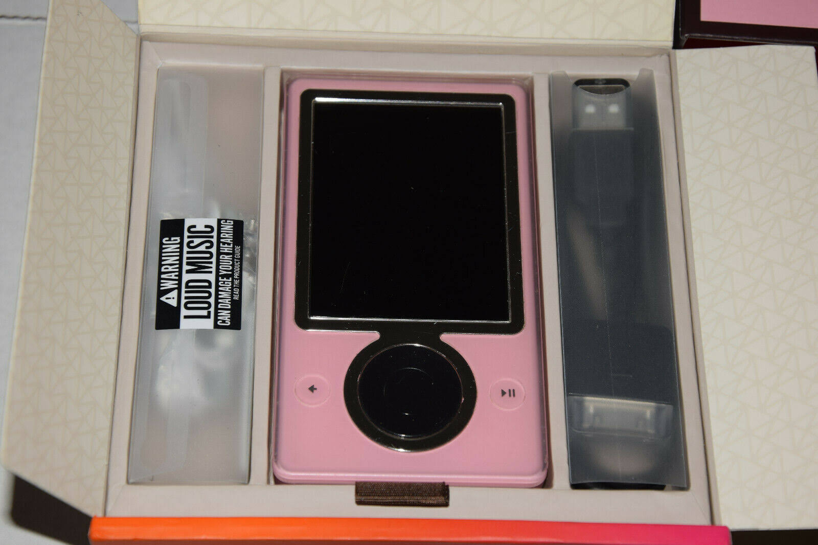 Zune 30 GB Digital Media Player (Pink)
