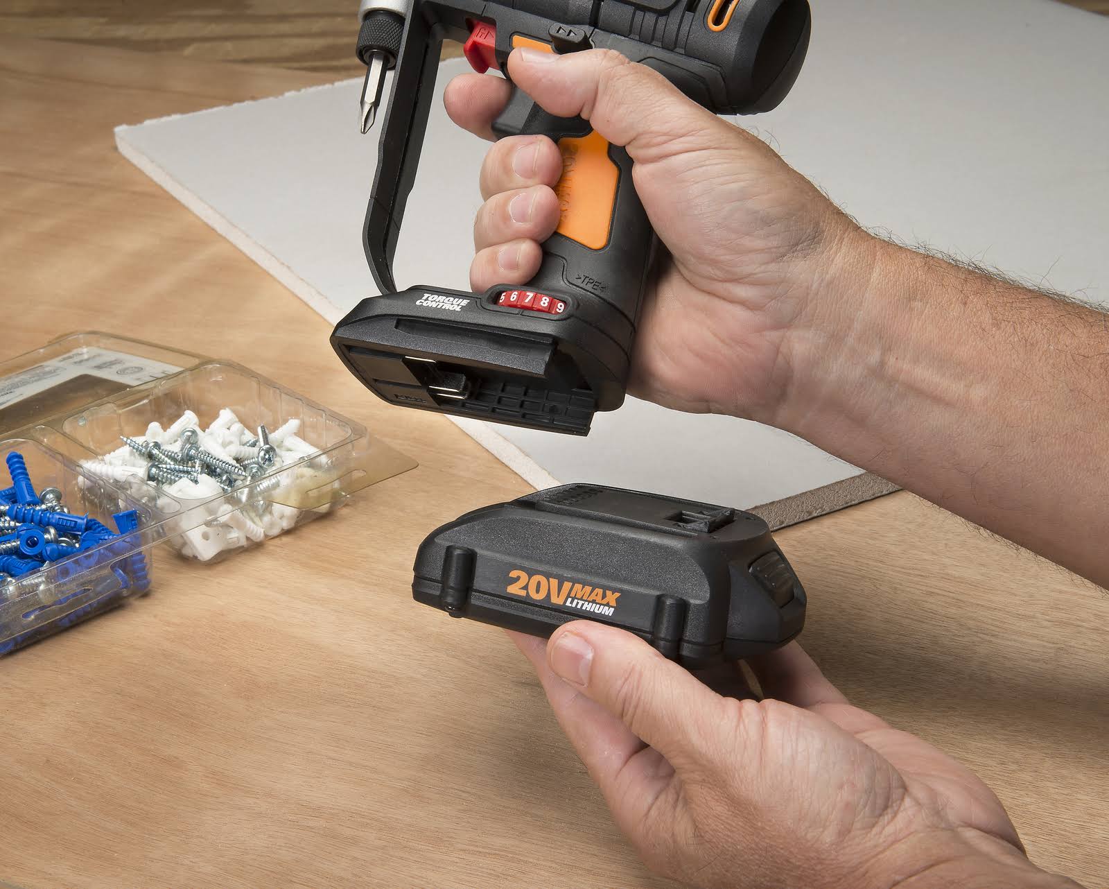 Worx WX176L.1 - 20-Volt Switchdriver Cordless 1/4 in. Drill and Driver with 67-Piece Accessory Kit