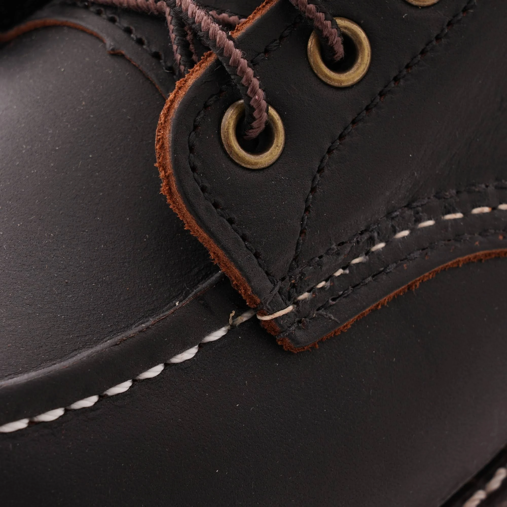 Red Wing Men&s Classic 6 inch Moc 8849 Black Prairie