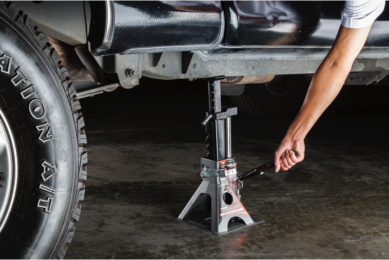 Powerbuilt 2 Ton UniJack Combination Hydraulic Bottle Jack / Jackstand in 1 Unit, Compact, Portable, Wide Base, for Unibody Sedans, CUVs, SUVs, Cars, - 620470