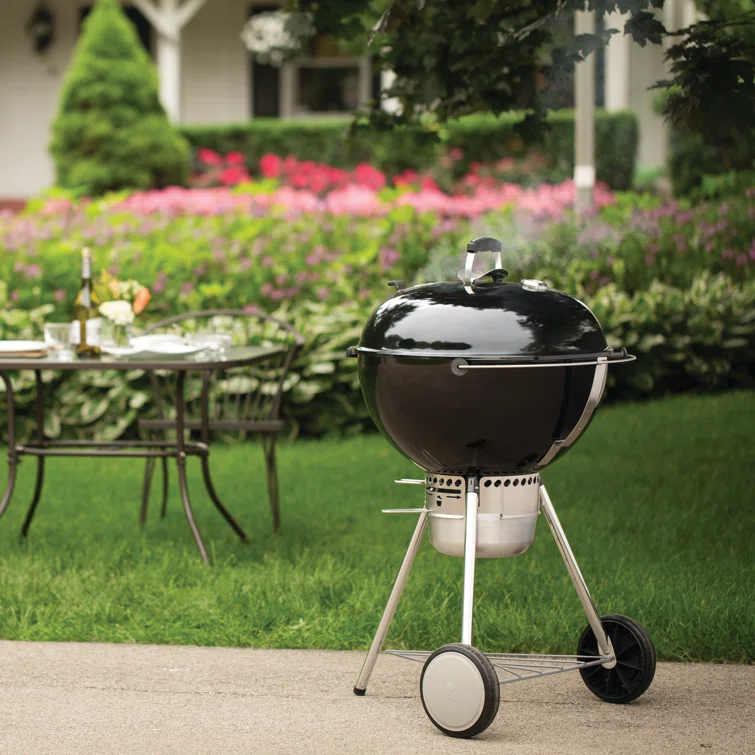 WEBER Master-Touch Charcoal Grill 22