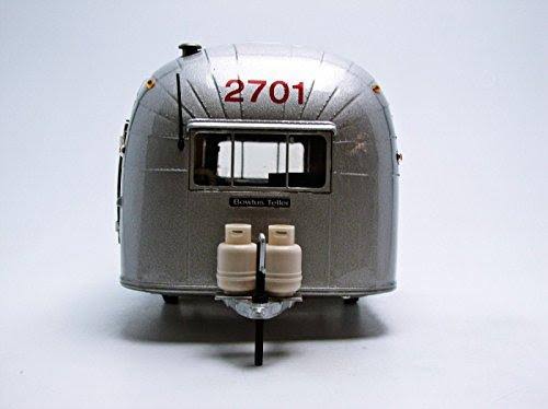 Aluminum Camper Trailer 1/18 by Motorcity Classics 88101