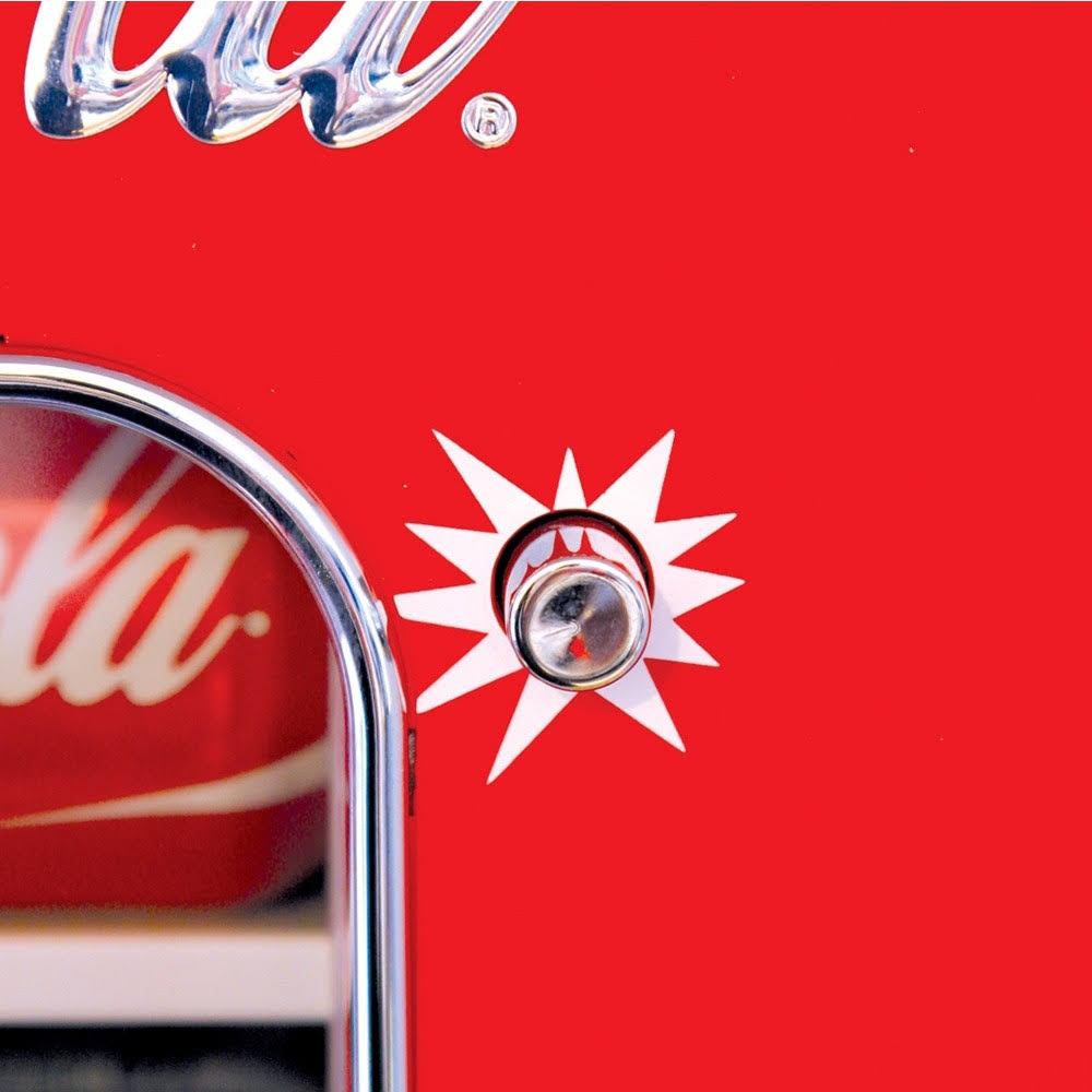 Koolatron CVF18 10-Can Coca Cola Retro Vending Fridge - Red