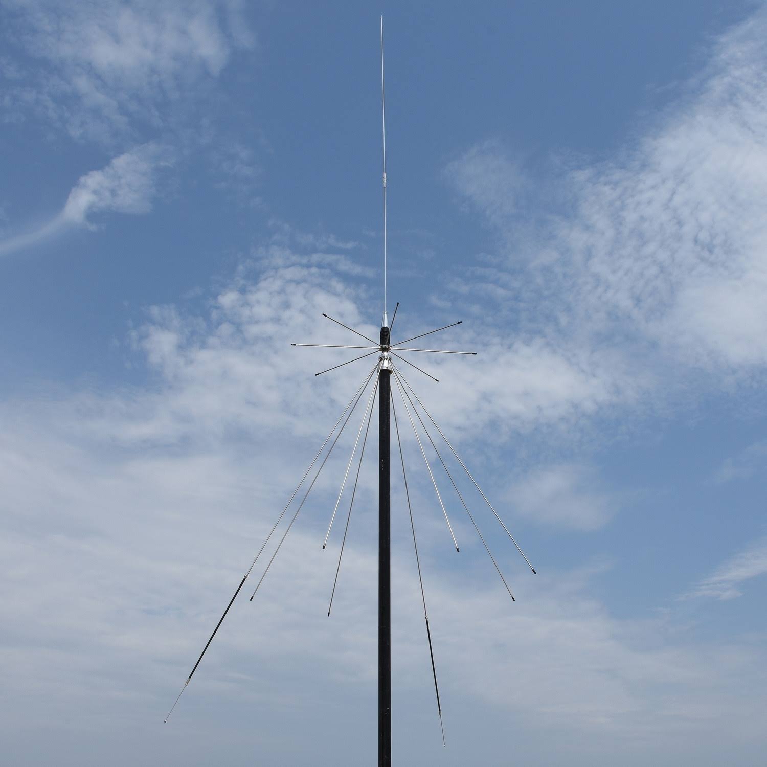 Tram 1411 Scanner 25mhz-1,300mhz VHF-UHF Super Discone Base Antenna Plus CB transmit Bands