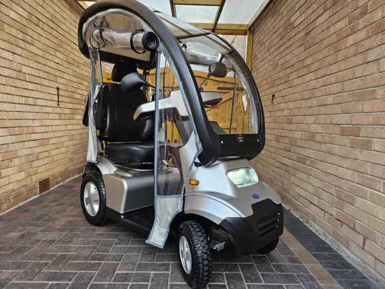 TGA BREEZE S4 MOBILITY SCOOTER WITH CANOPY
