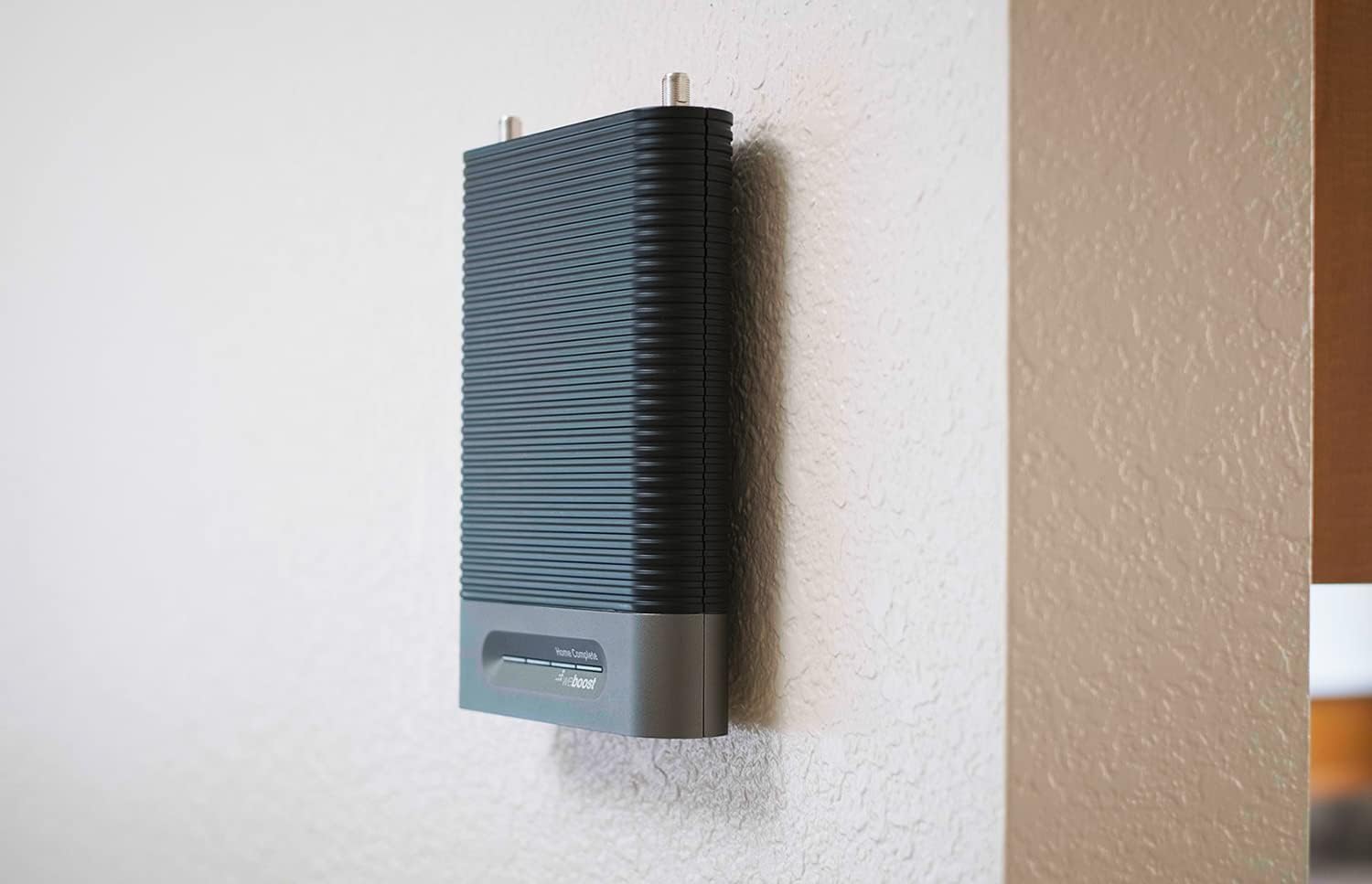weBoost Home Complete (470145R) Factory Refurbished Cell Phone Signal Booster Kit | Up to 7,500 sq ft | All US Carriers - Verizon, AT&T, T-Mobile, Sprint & More | 1 Year Manufacturer Warranty