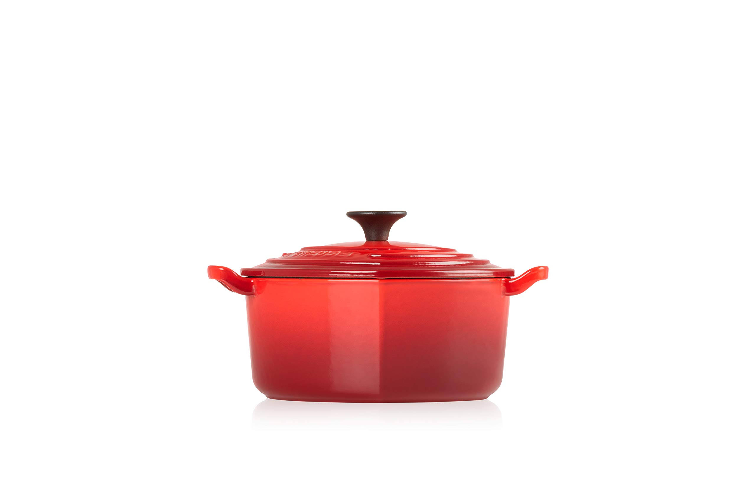Le Creuset Enameled Cast-Iron 2-Quart Heart Casserole Red