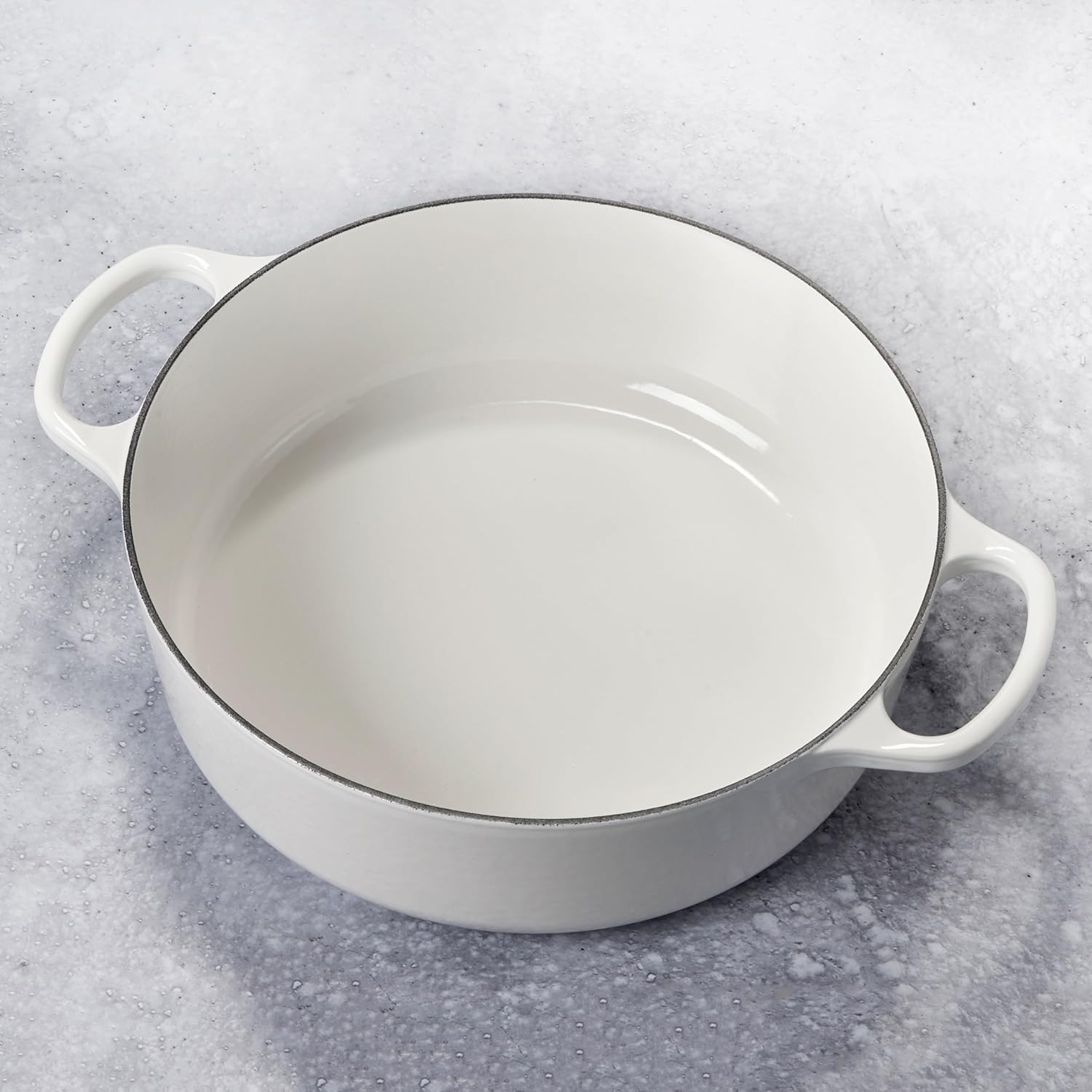 Le Creuset Signature 6.75-quart Round Wide Oven with Copper Knob - Enameled Cast Iron (White)