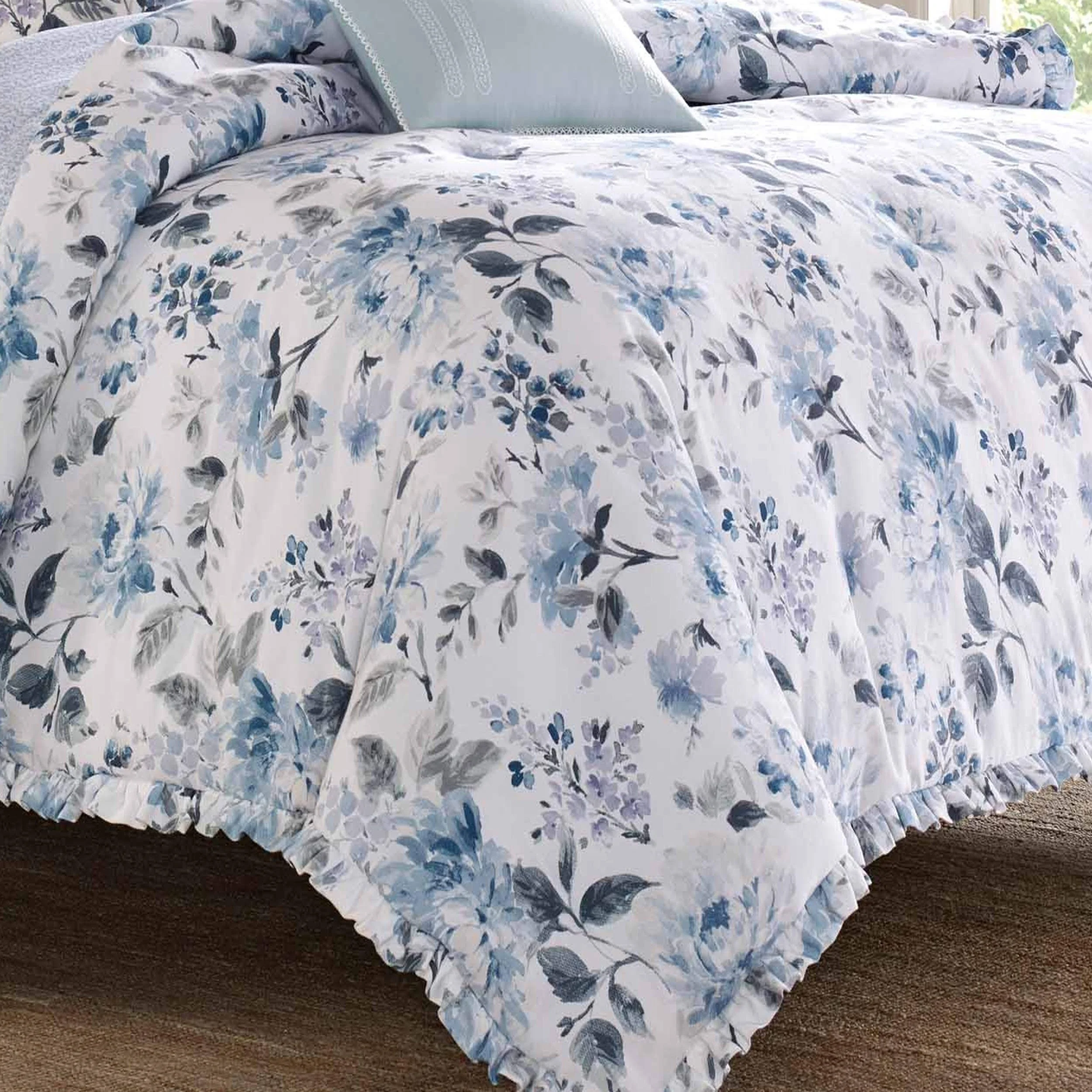 Laura Ashley  Chloe Comforter Set
