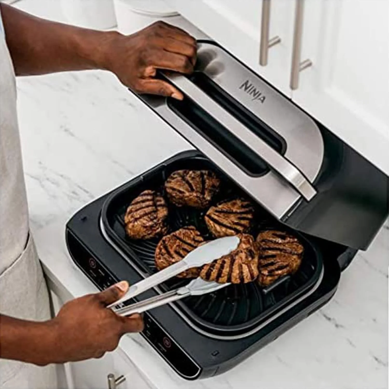 Open Box Ninja Foodi Smart XL 5-in-1 Indoor Grill with 4-Quart Air Fryer BG500A - Black