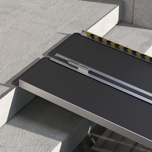 HOMCOM Wheelchair Ramp, 8FT Foldable Threshold Ramp, Aluminum Handicap Ramp with Non-Slip Surface, Transition Plates above and below for Home, Doorways, Steps, 600lbs Capacity