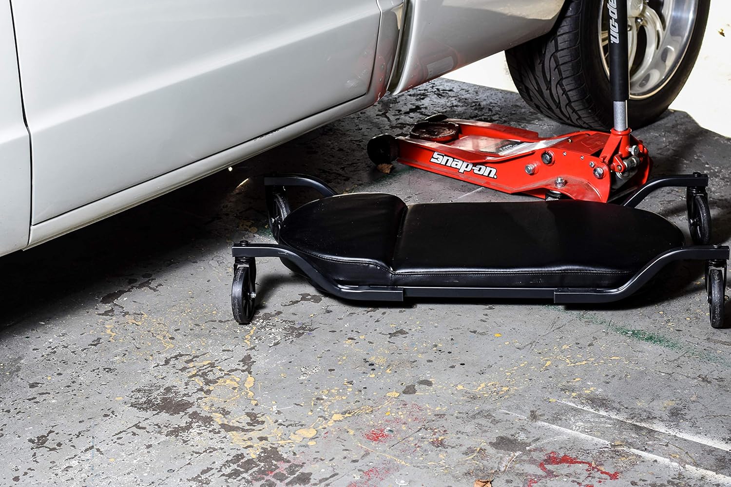 Traxion 1-100 ProGear Wide Body Low Profile Automotive Creeper W/All-Terrain 5 Casters , Black