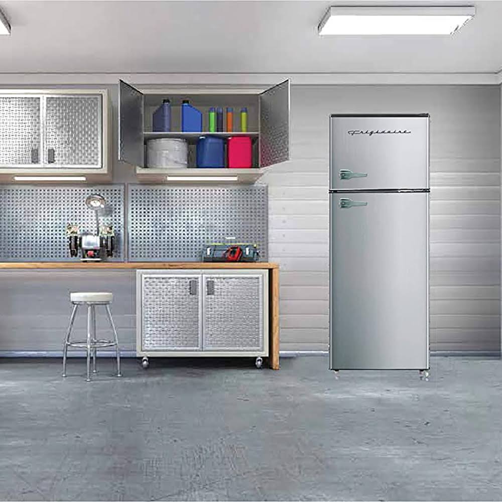 Frigidaire 7.5 Cu. ft. Retro Refrigerator, efr751, Platinum Design, Size: 7.5