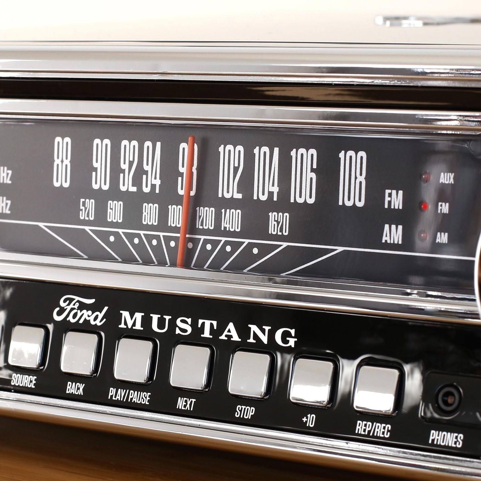 Ion Audio Mustang LP (Black) 4-in-1 Classic Car-Styled Music Center