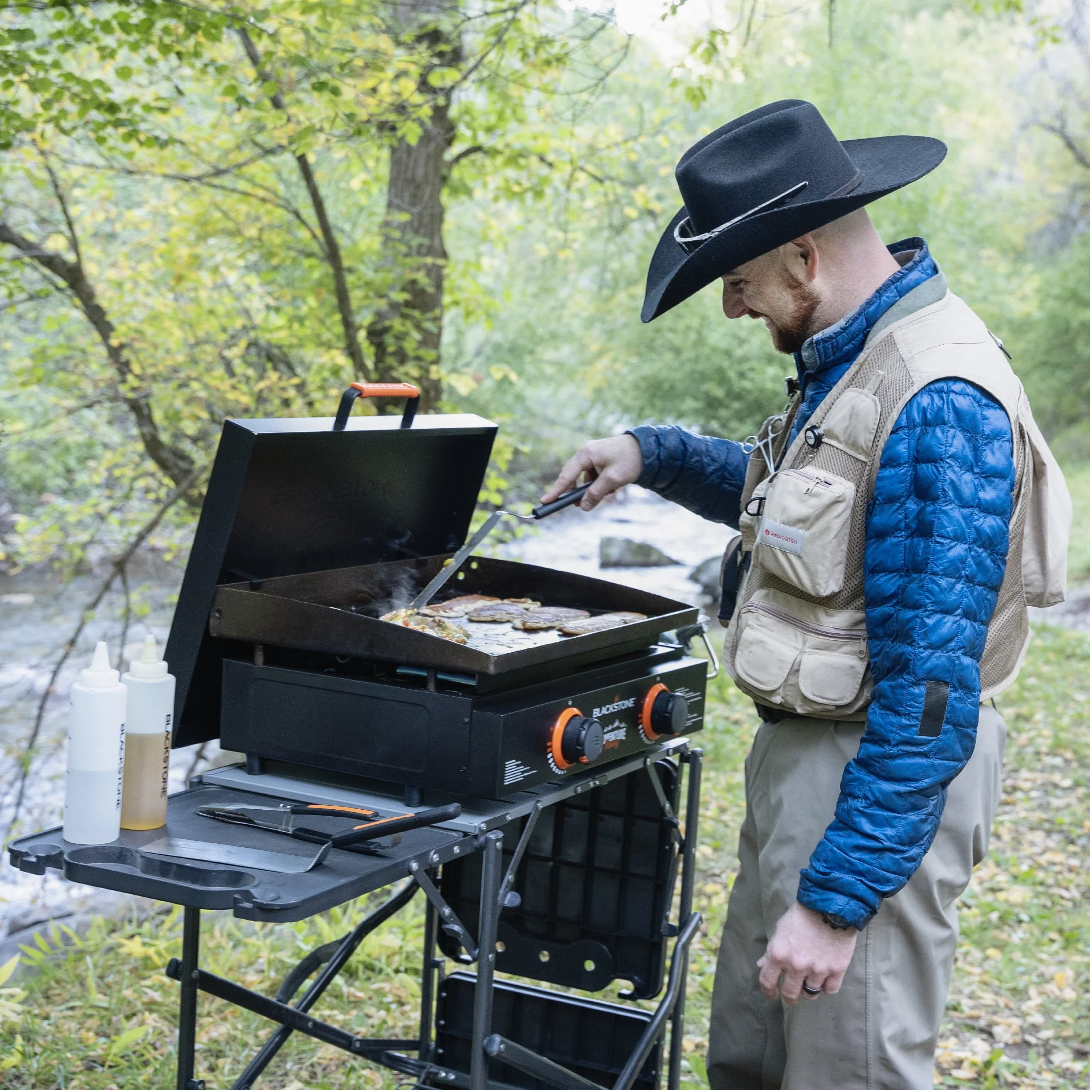 Blackstone Adventure Ready 2-Burner 22 Propane Griddle with Hard Cover in Black