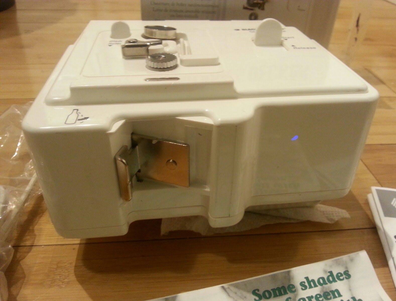 Vintage Black u0026 Decker Spacemaker EC70 Under Cabinet Electric Can Opener