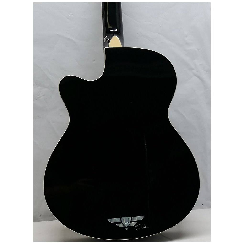 Keith Urban Acoustic Electric Guitar on Tour 40-pc Guitar Pkg, Rich Black, Right