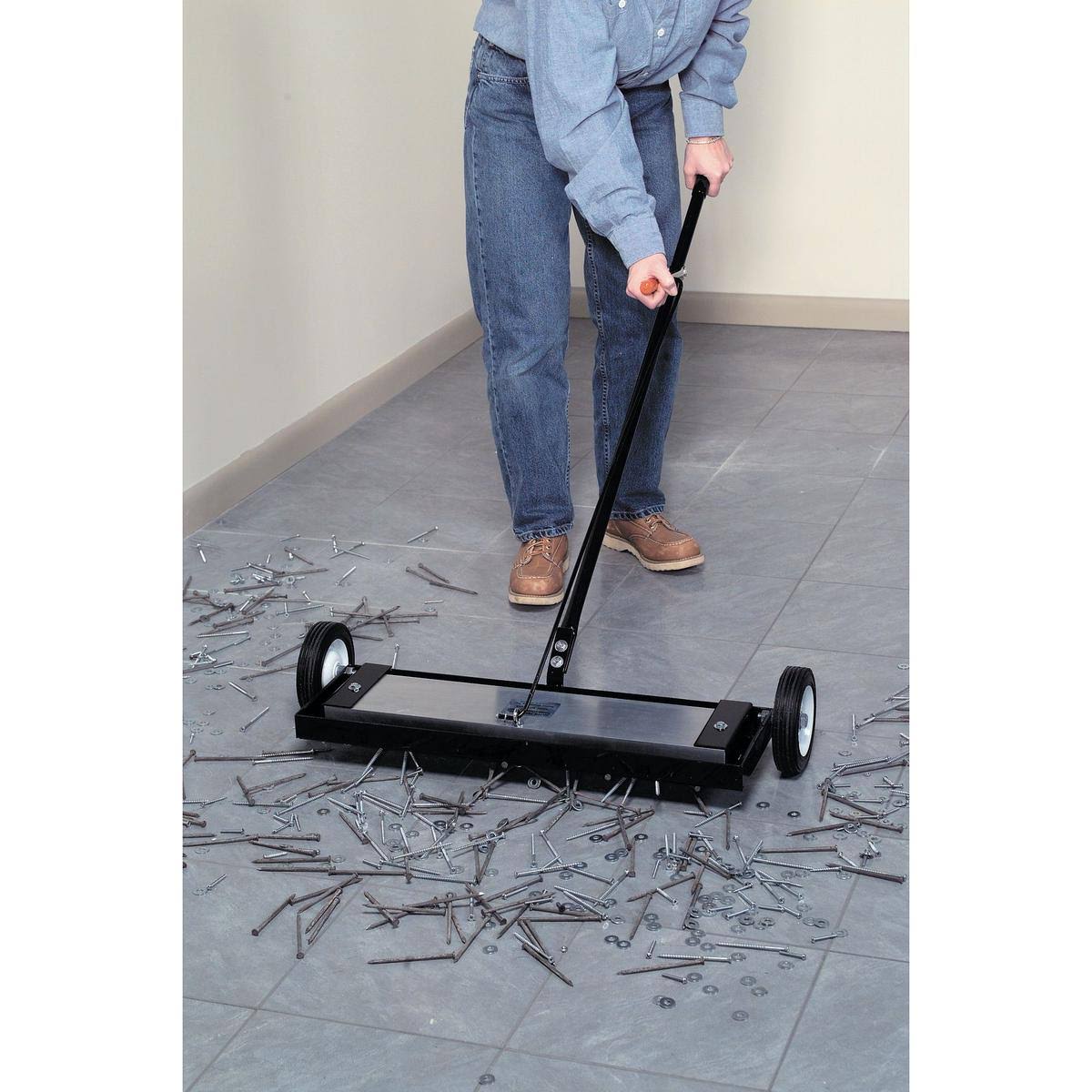 24x22 Magnetic Floor Sweeper with Release