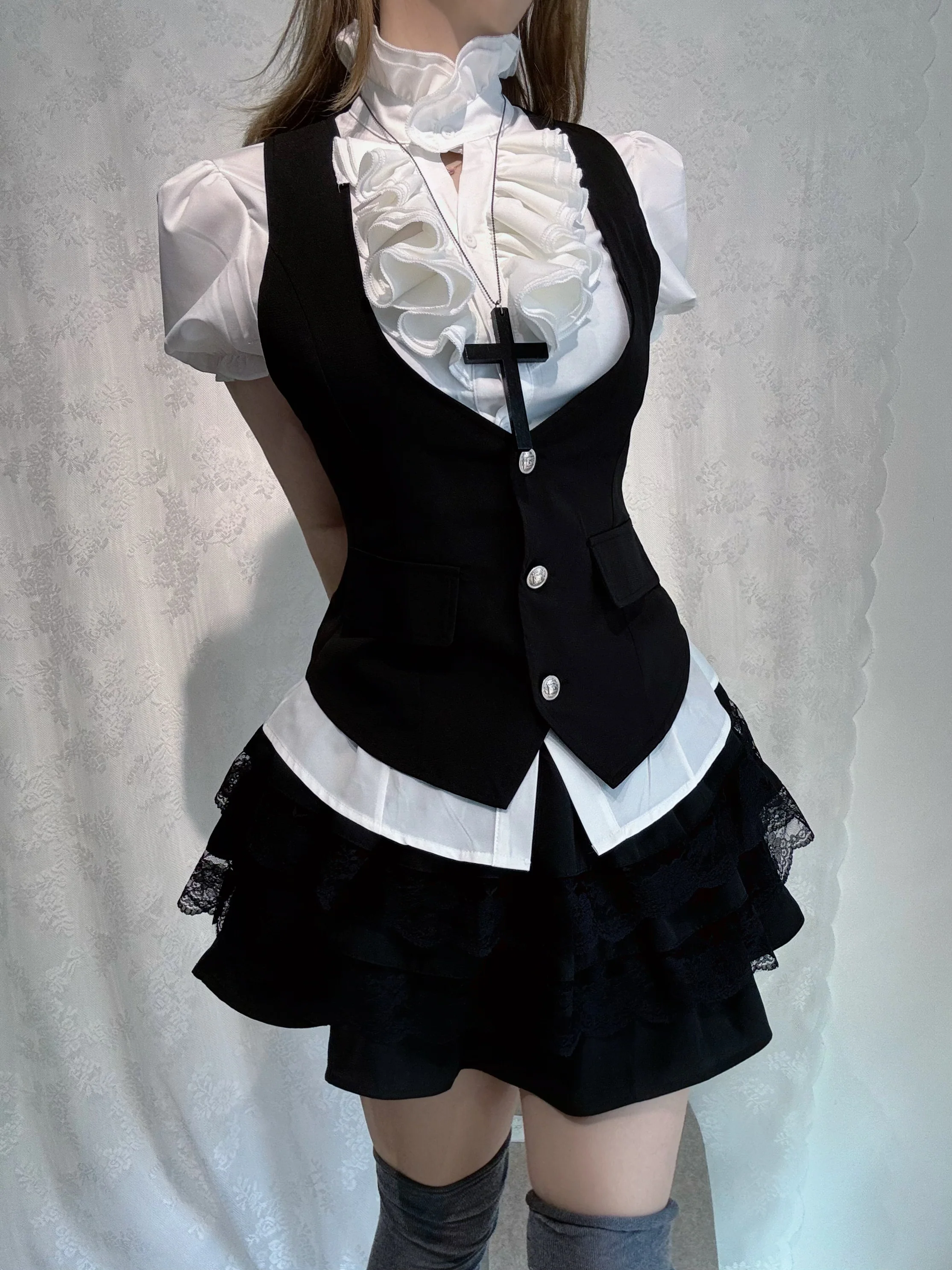 ’Scholar Chic'Vintage-Style Shirt, Vest & Mini Skirt Three-Piece Set
