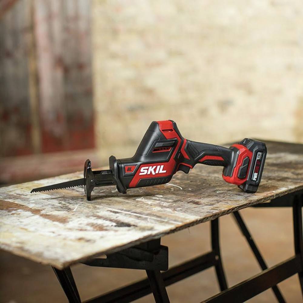 Skil PWRCore 12 12 Volt Cordless Brushless Compact Reciprocating Saw Kit (Battery u0026 Charger) RS582802