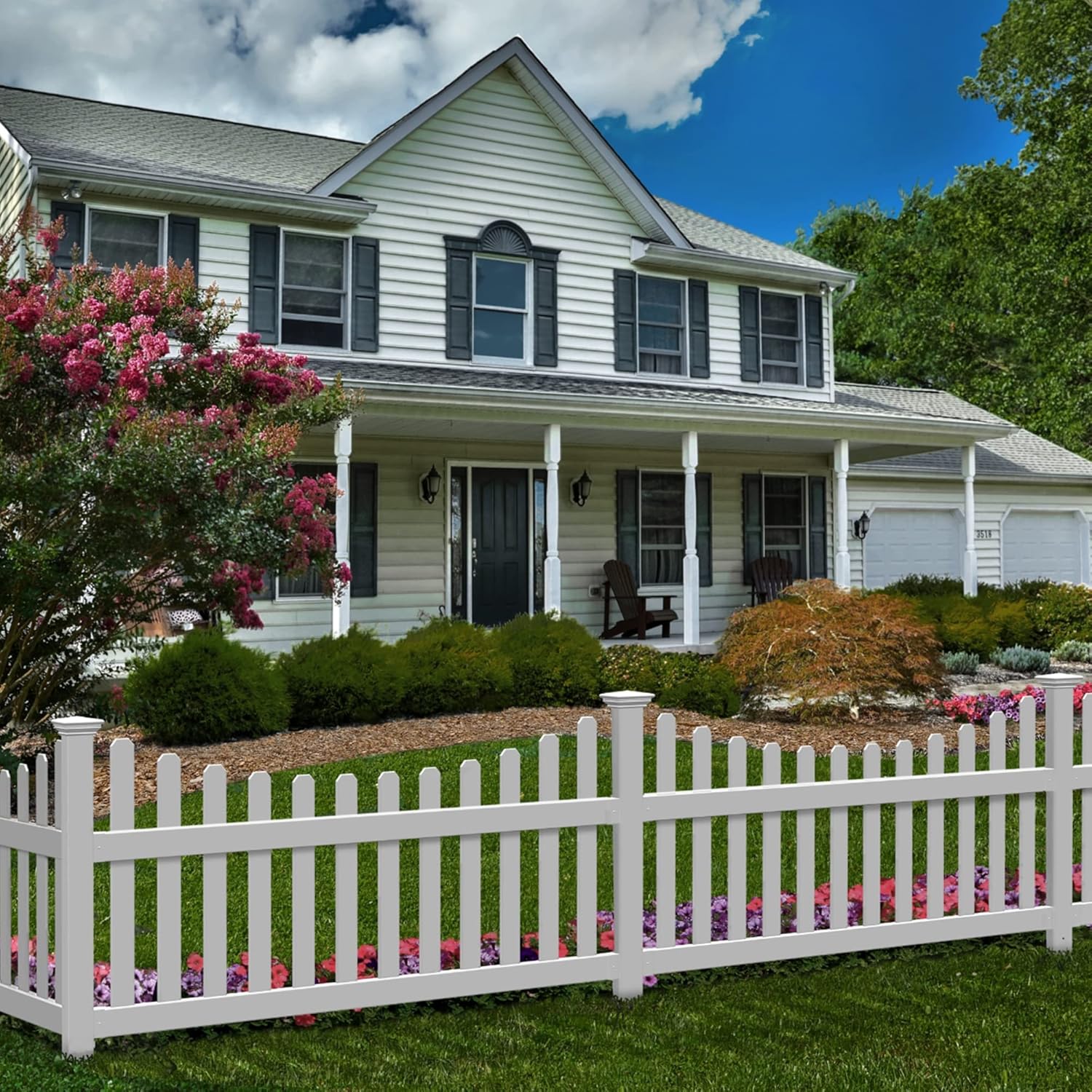 Zippity 5.5Ft W x 3ft H Davidson Hinged Portable Vinyl Fence Kit and 3.5 ft. H White No-Dig Vinyl Post Kit