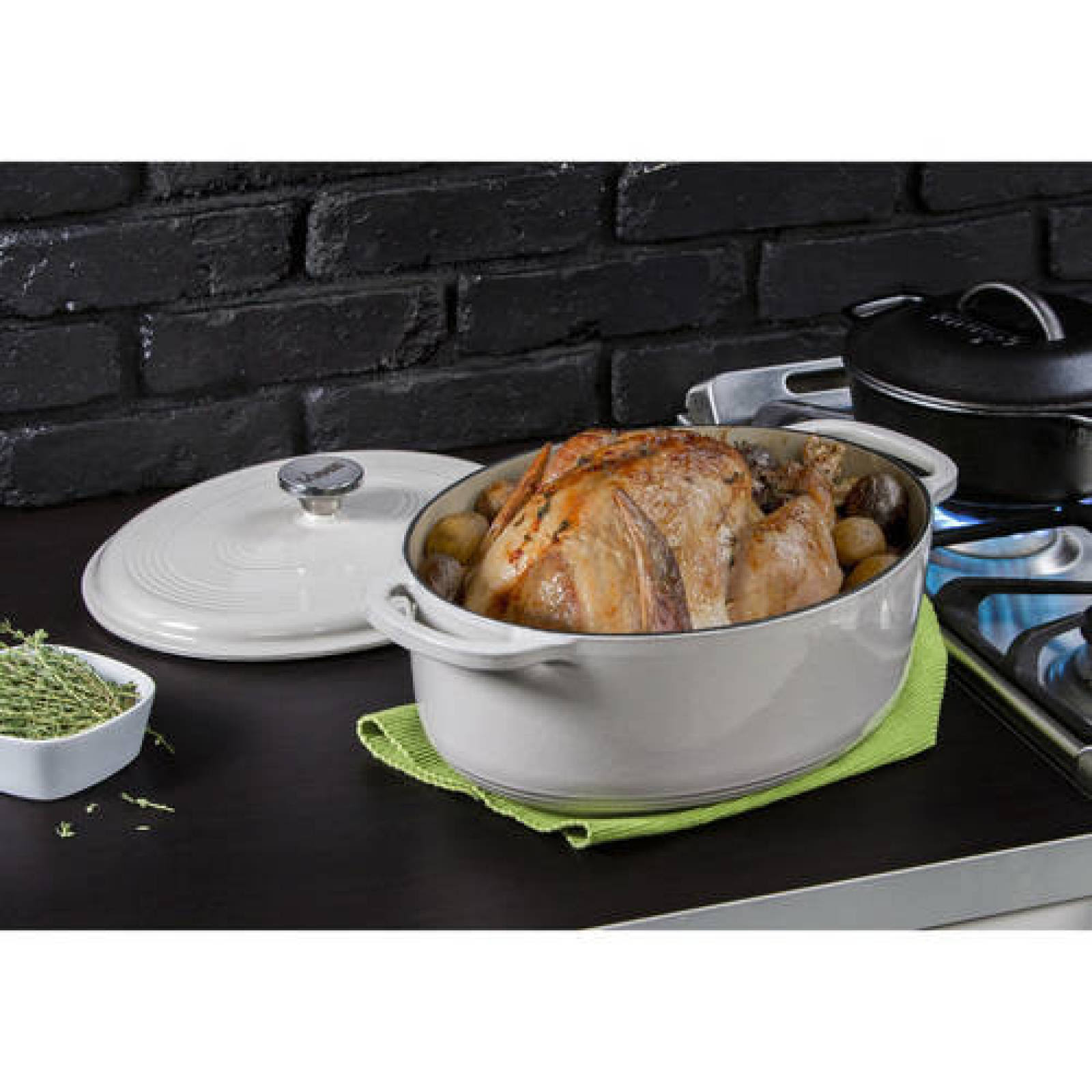 Lodge EC7OD13 Enameled Cast Iron Oval Dutch Oven 7-Quart Oyster White