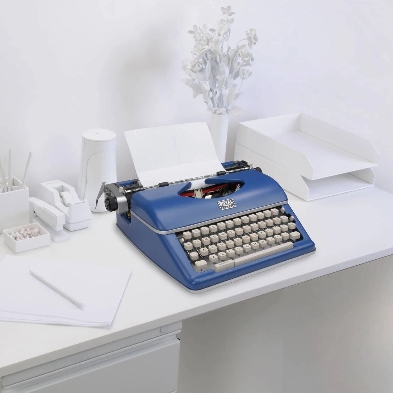 Royal Classic Manual Typewriter, Blue 79106B