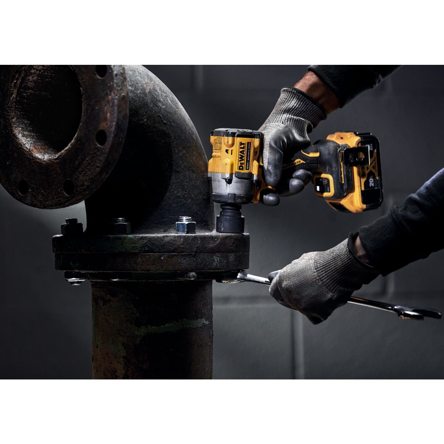 DeWalt DCF922B ATOMIC 20V MAX* 1/2′′ Cordless Impact Wrench w/ Detent Pin Anvil, Tool Only