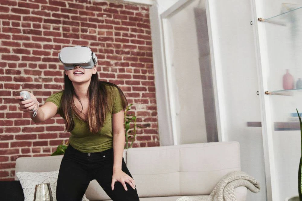 Oculus - Go 32GB Stand-Alone Virtual Reality Headset