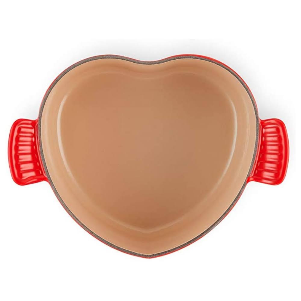 Le Creuset Enameled Cast-Iron 2-Quart Heart Casserole Red