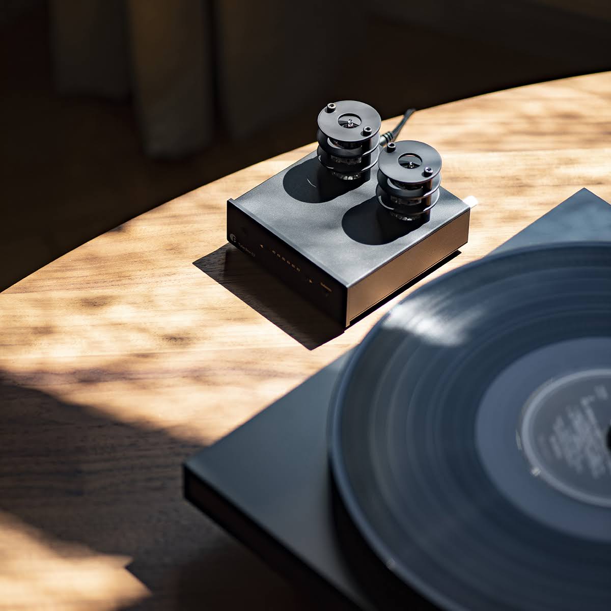 Pro-Ject Debut Carbon Evo Turntable