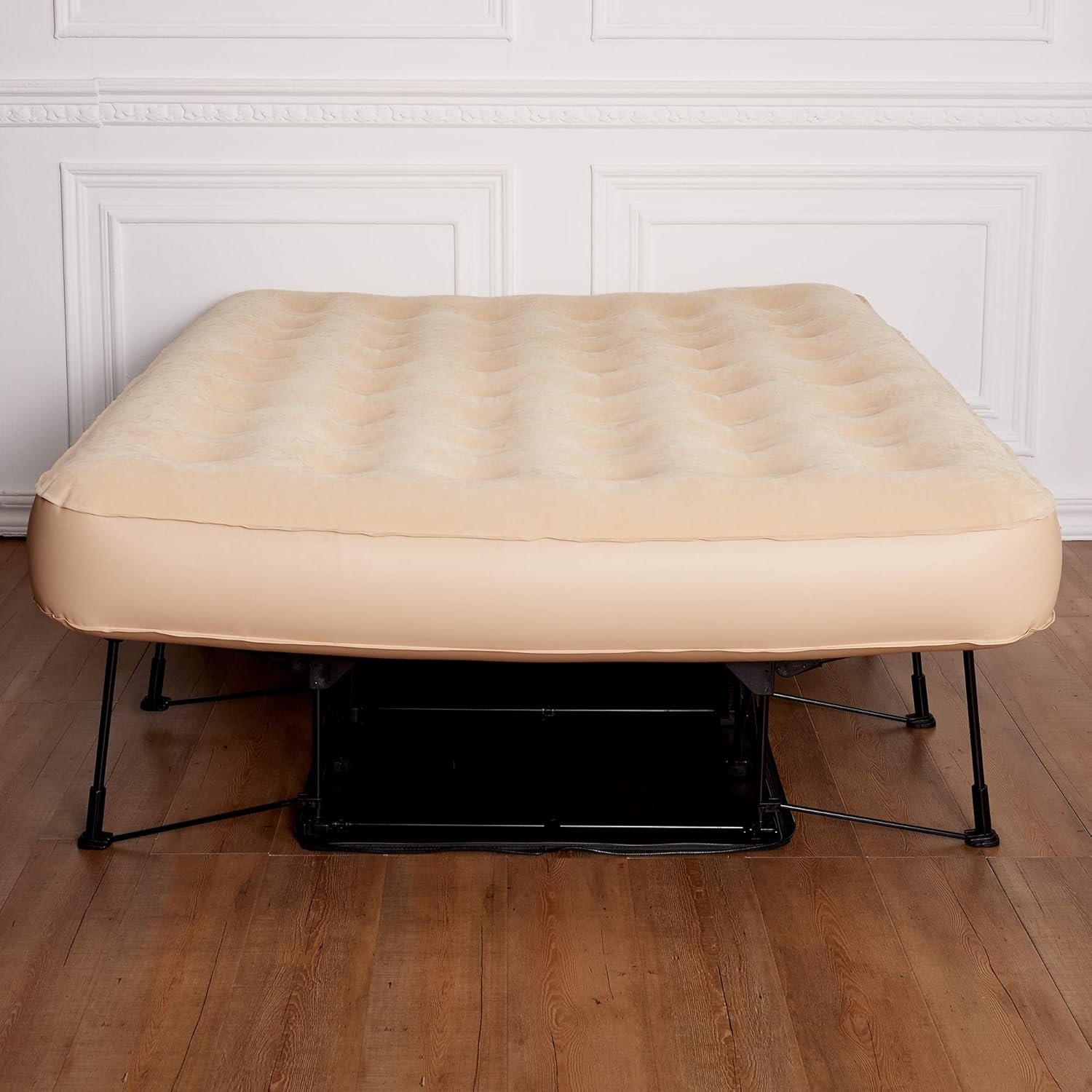 EZ-Bed Air Mattress with Frame & Rolling Case, Self Inflatable, Blow Up Bed Best for Guest, Travel, Vacation, Camping (Queen Size), 1-Year Manufacturer Guarantee