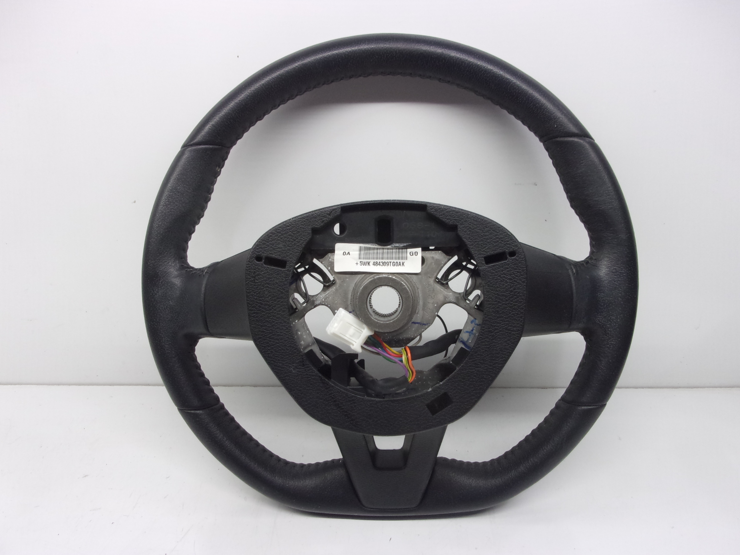 Pre-Owned 2020 Nissan Rogue Black Leather Steering Wheel OEM (Good)